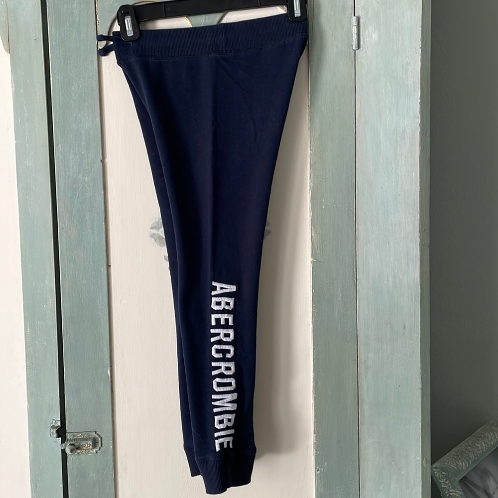 Abercrombie kids navy jogger sweatpants size 9/10